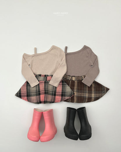 [PRE-ORDER] Unbalance Cold Shoulder T-Shirts
