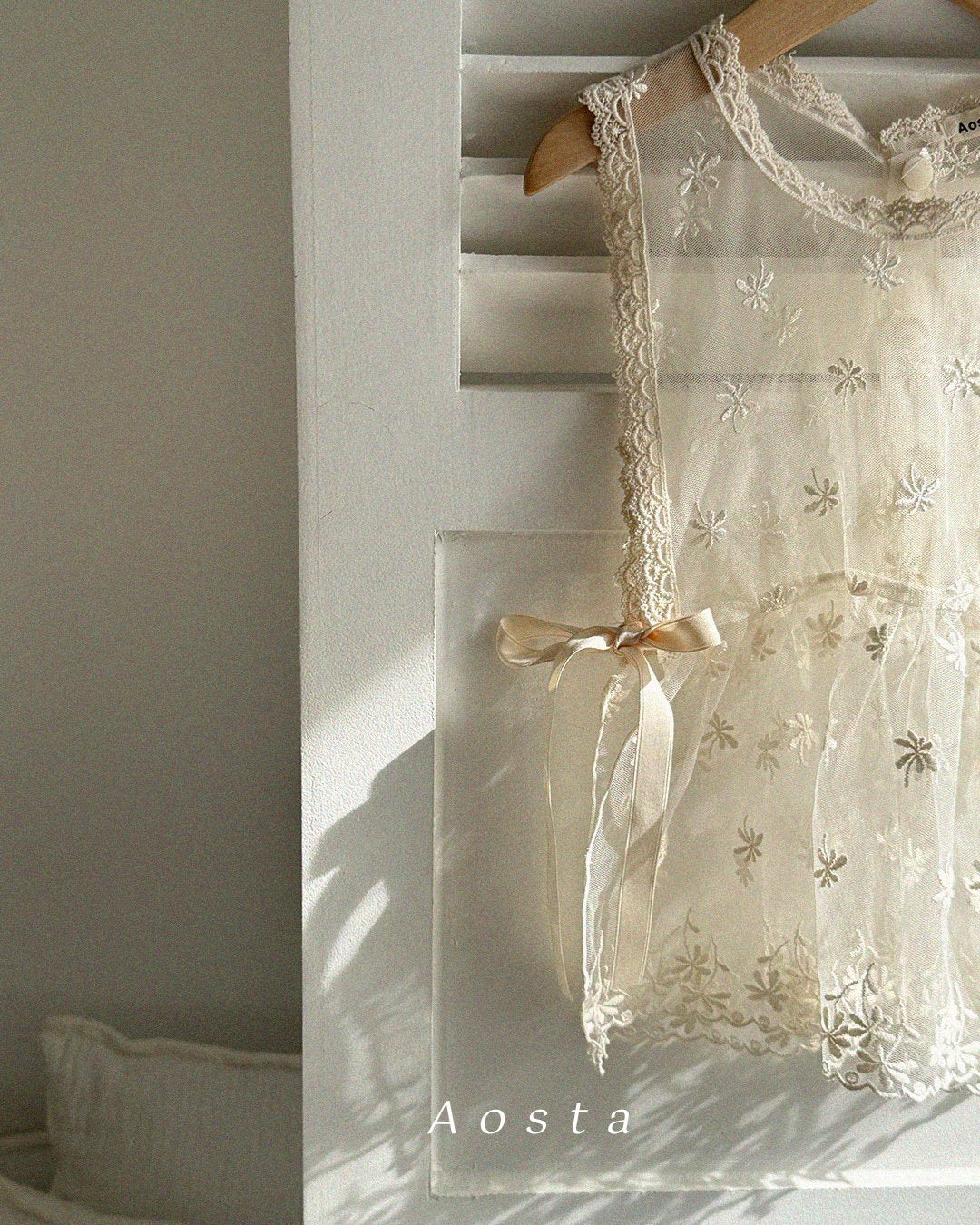 [PRE-ORDER] Lace Vest