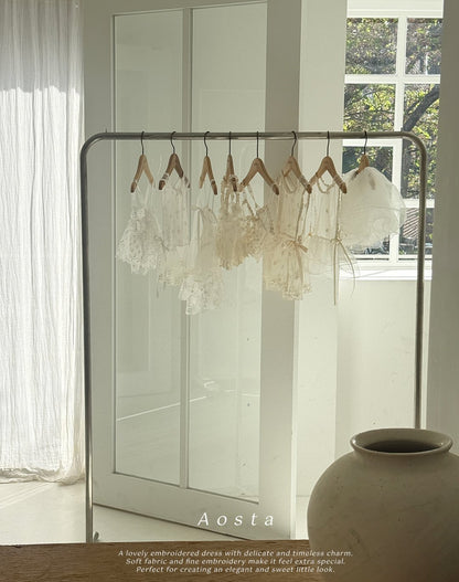 [PRE-ORDER] Lace Simple Vest