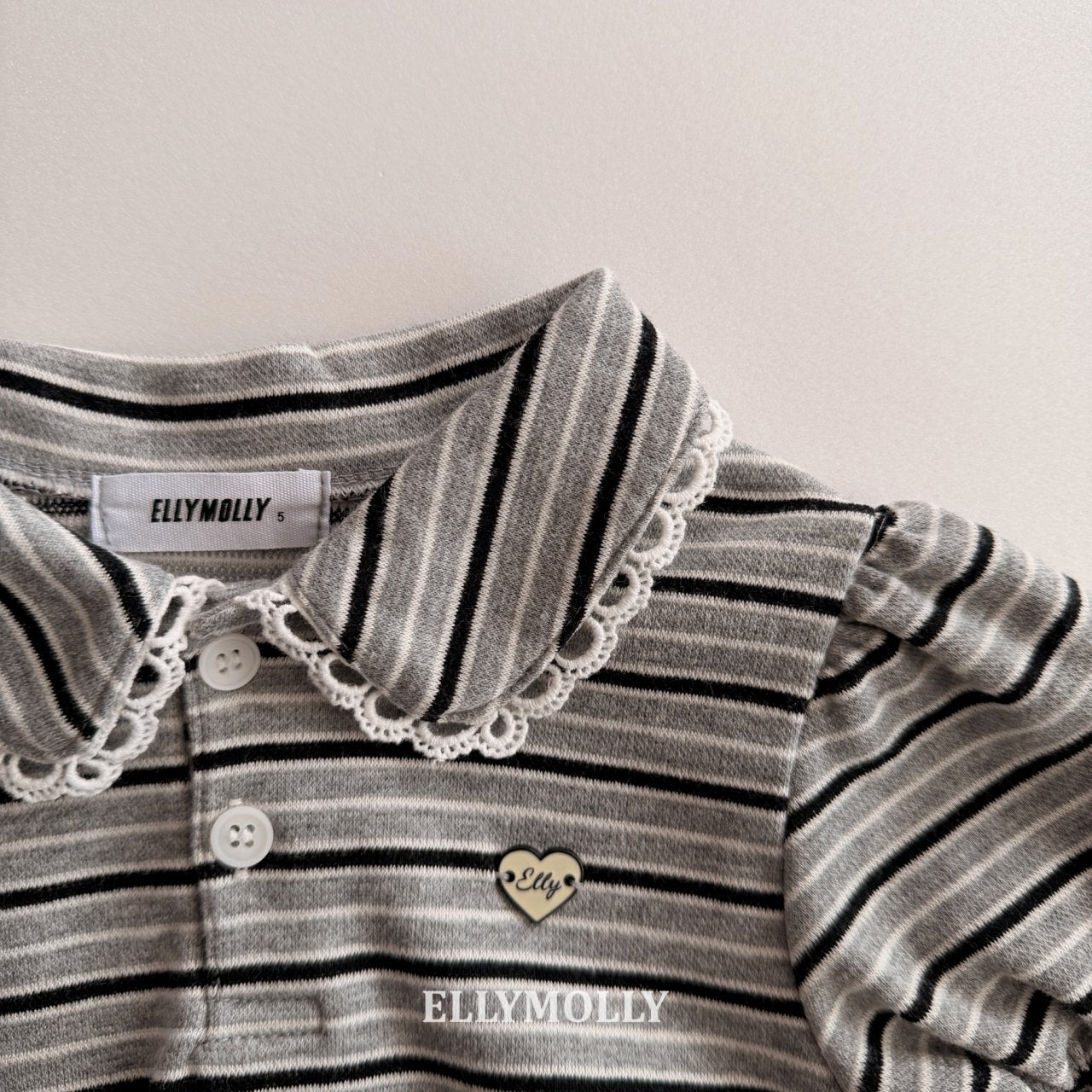 [PRE-ORDER] Curling Collar Frill T-Shirts