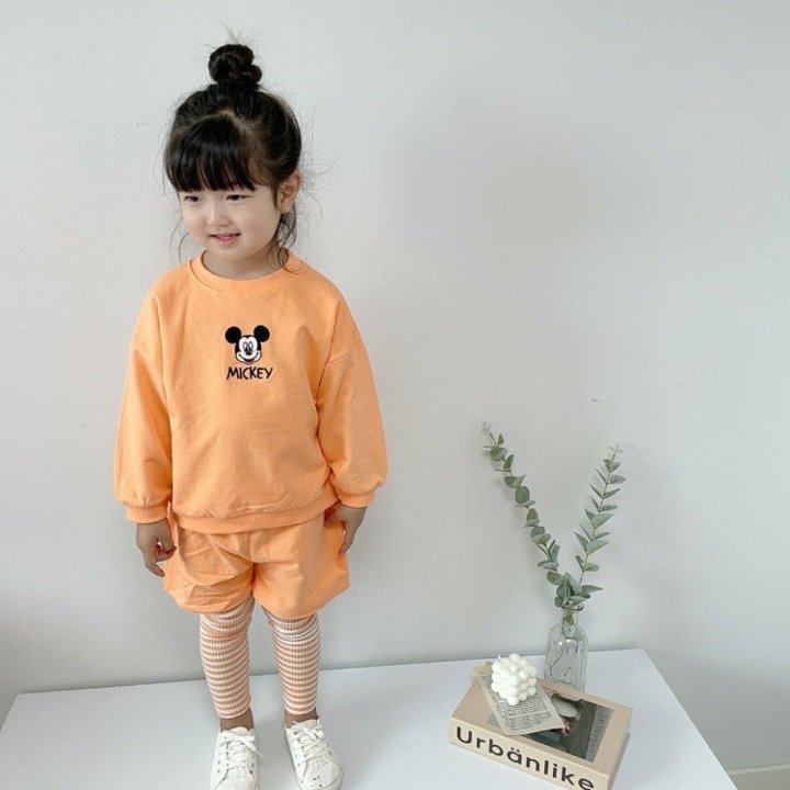 [PRE-ORDER] Mickey Embroidery Top Bottom Set