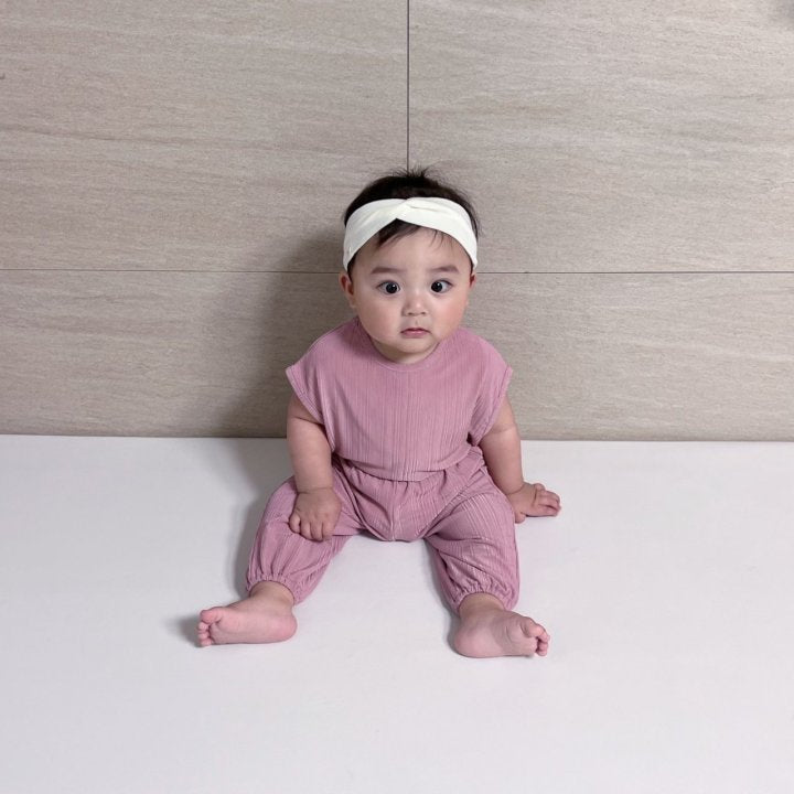 [PRE-ORDER] Raon Pleats Top Bottom Set