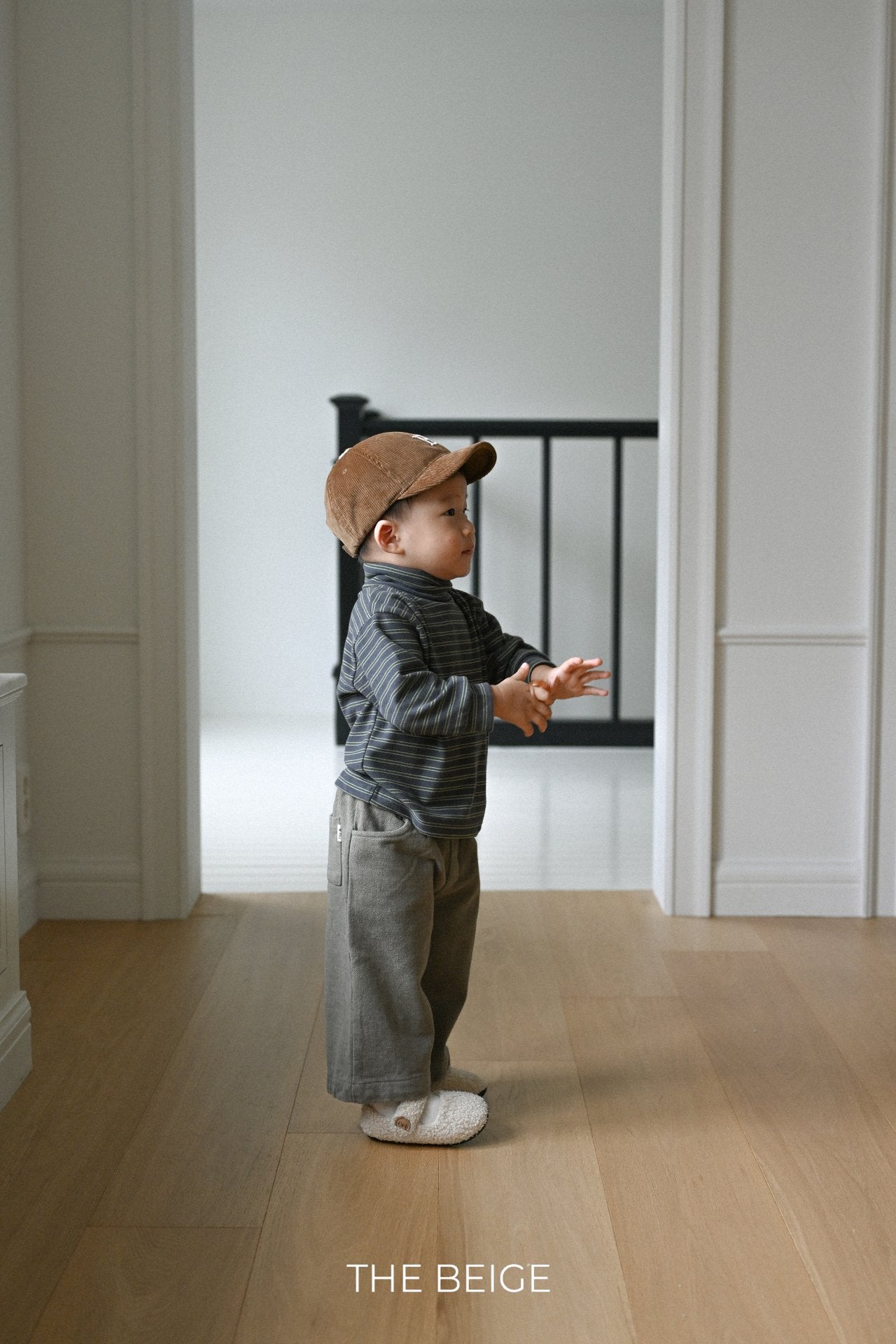 [PRE-ORDER] Tuck Wide Pants