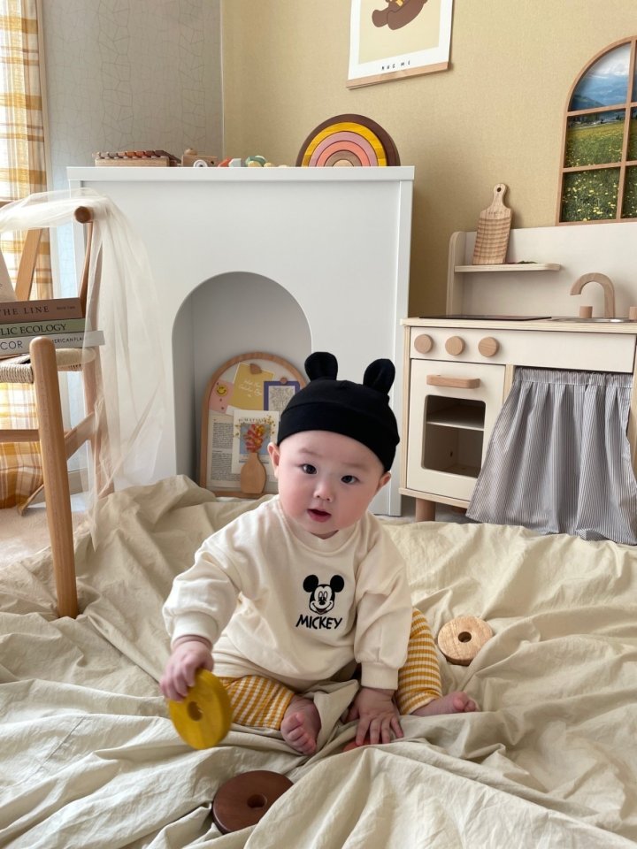 [PRE-ORDER] Mickey Embroidery Top Bottom Set