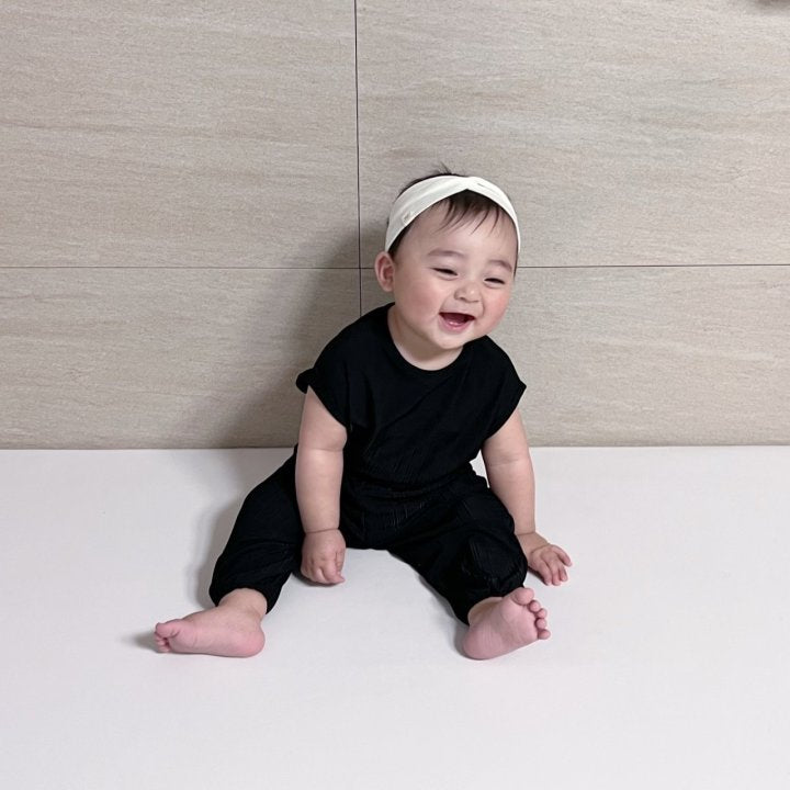 [PRE-ORDER] Raon Pleats Top Bottom Set
