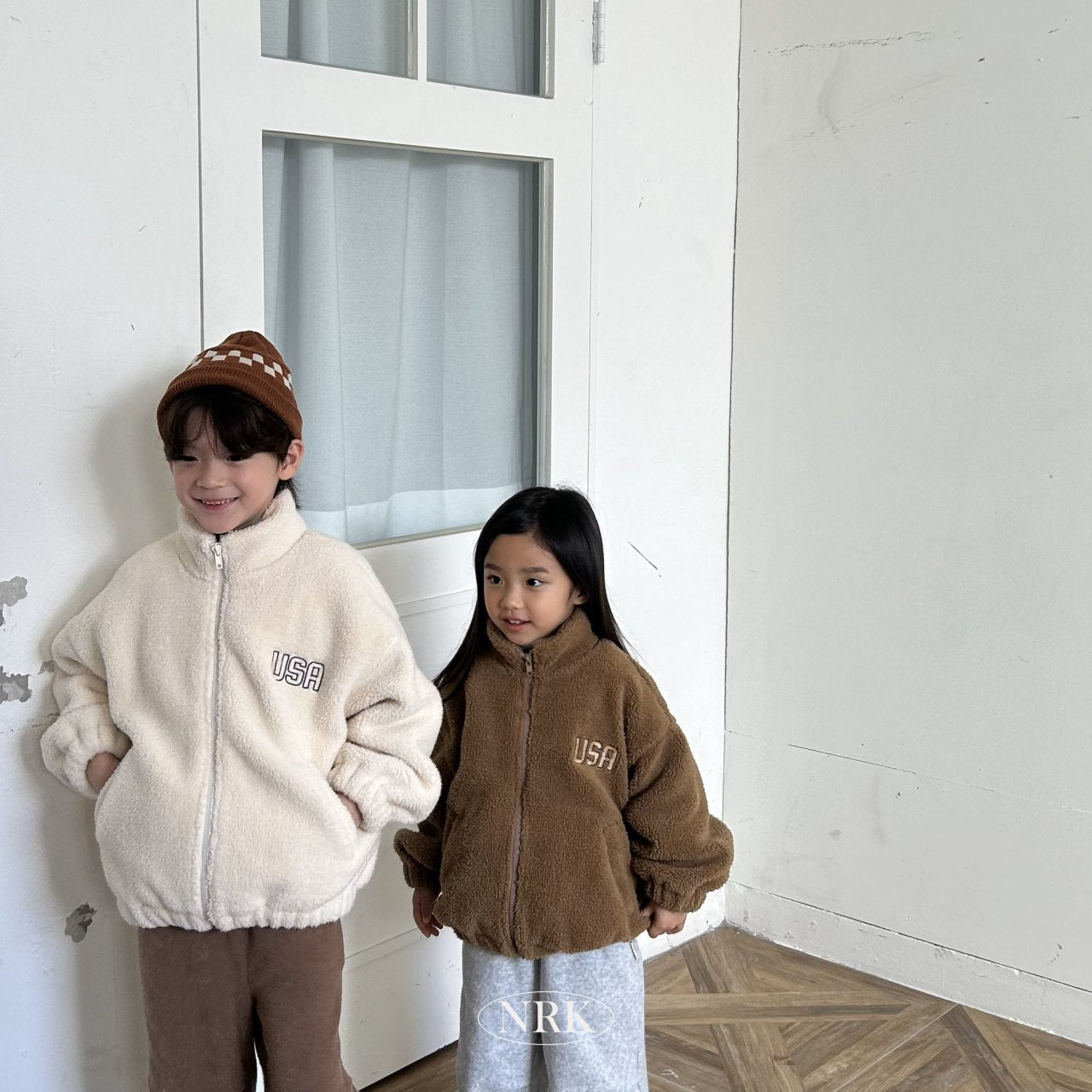 [PRE-ORDER] Bear Zip-Up Jacket