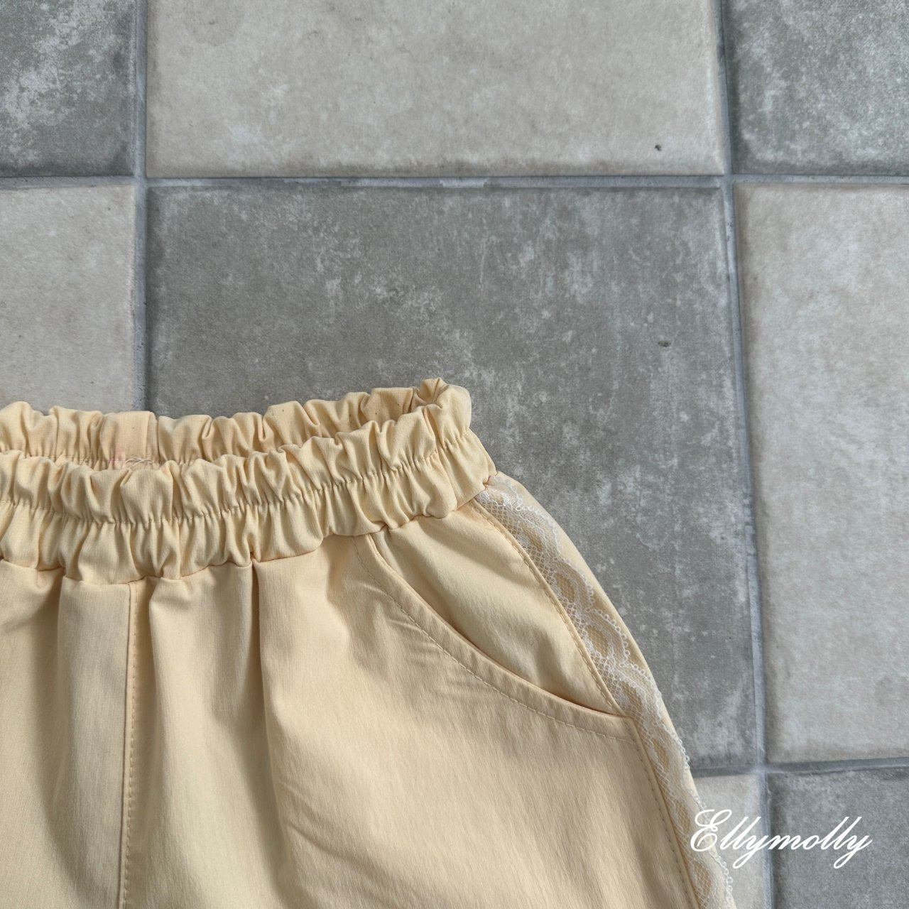 [PRE-ORDER] Nice Frill Shorts