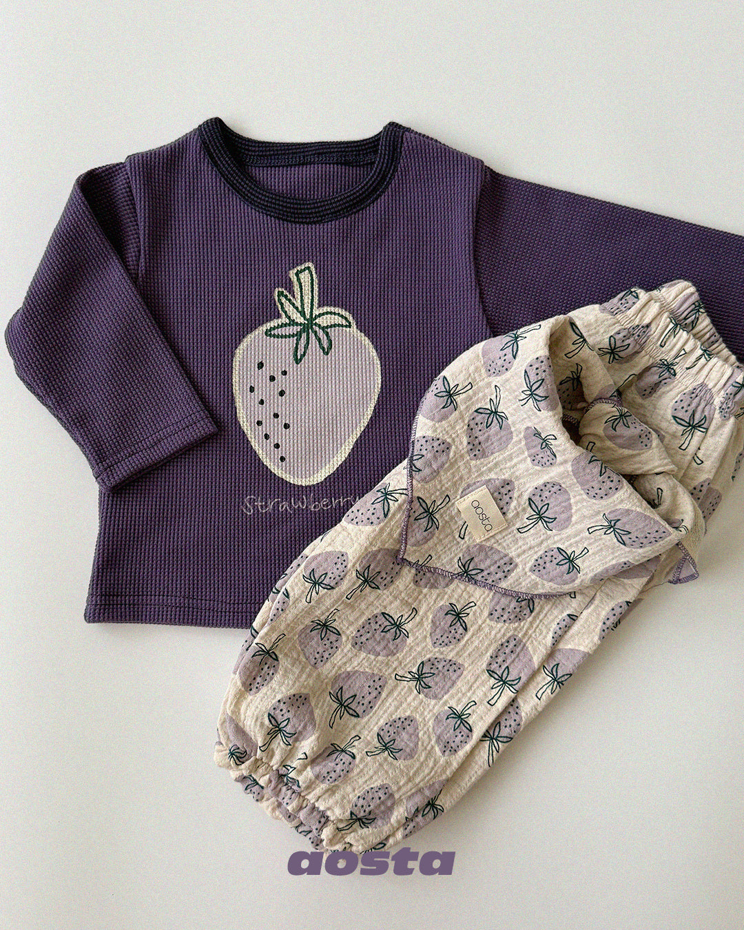 [PRE-ORDER] Strawberry Scarf