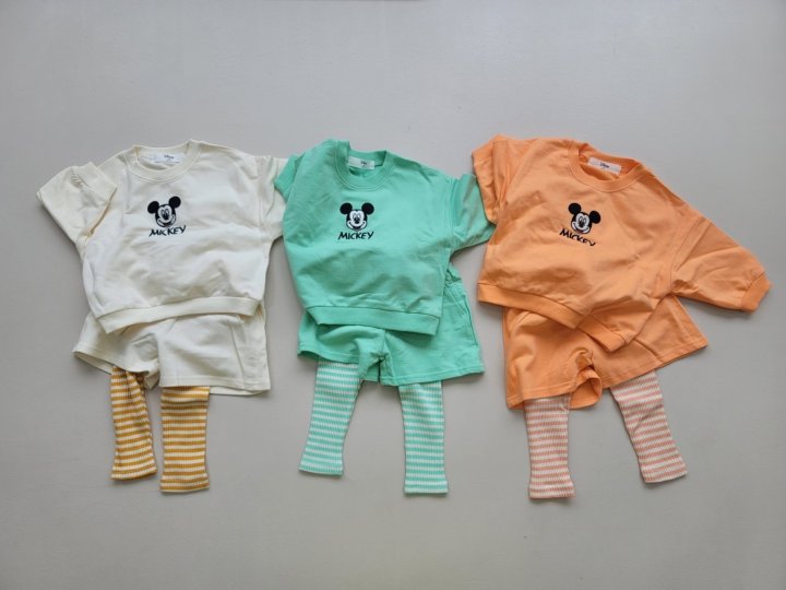[PRE-ORDER] Mickey Embroidery Top Bottom Set