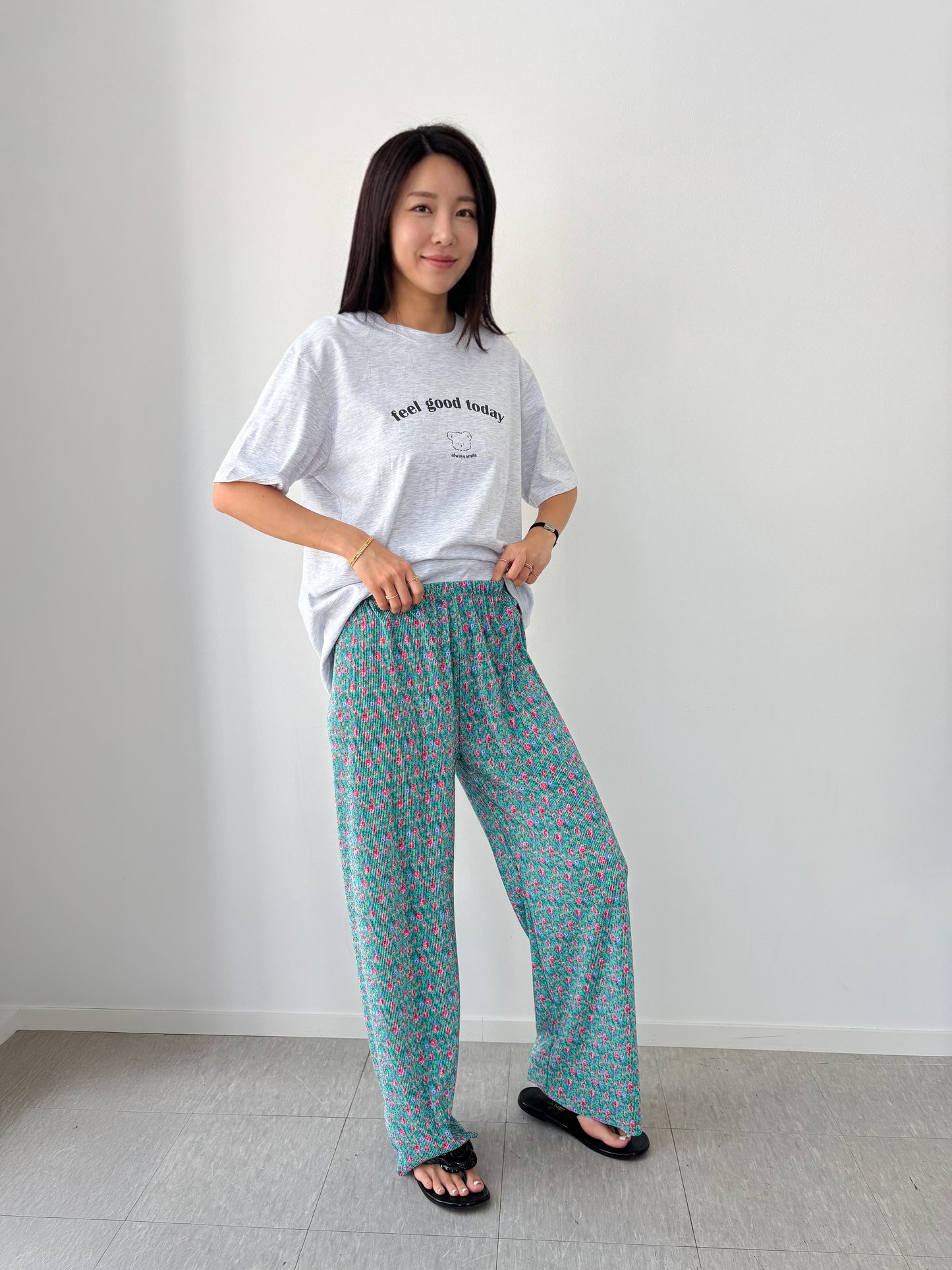 [PRE-ORDER] Flower Pleats Mom Pants