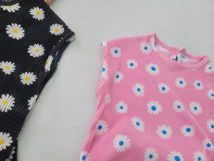 [PRE-ORDER] Daisy Pleats Top Bottom Set