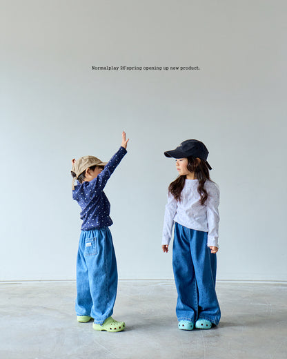 [PRE-ORDER] Eyelet Floral T-Shirts