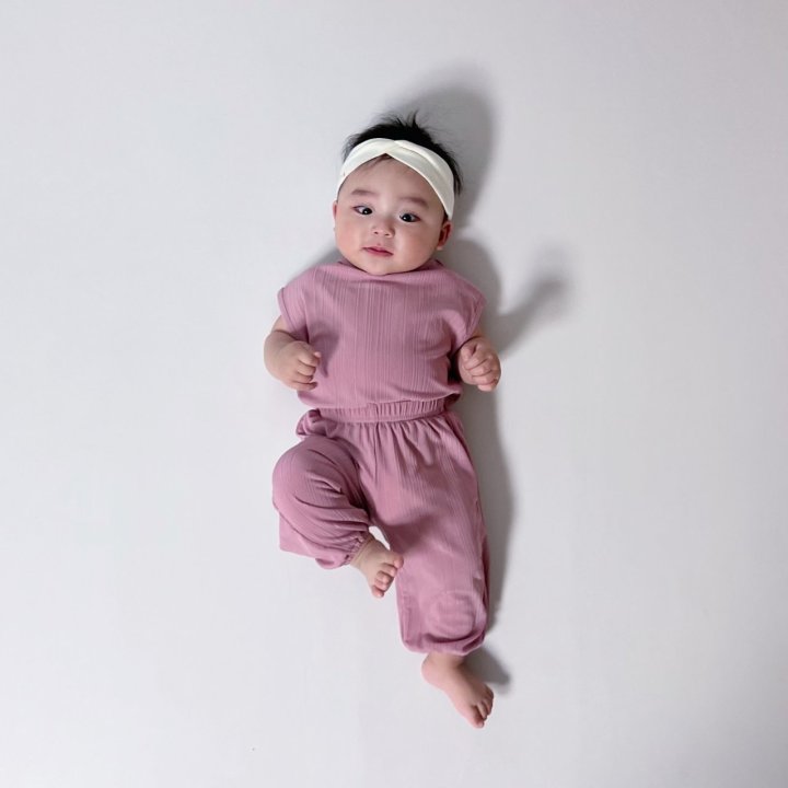 [PRE-ORDER] Raon Pleats Top Bottom Set