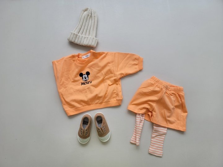 [PRE-ORDER] Mickey Embroidery Top Bottom Set