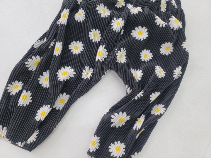 [PRE-ORDER] Daisy Pleats Top Bottom Set