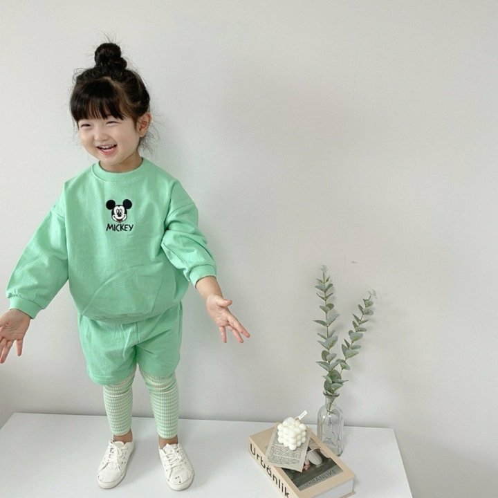 [PRE-ORDER] Mickey Embroidery Top Bottom Set