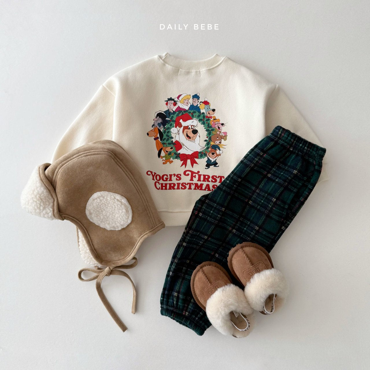 [PRE-ORDER] Wreath Sweatshirts (Mom Couple)