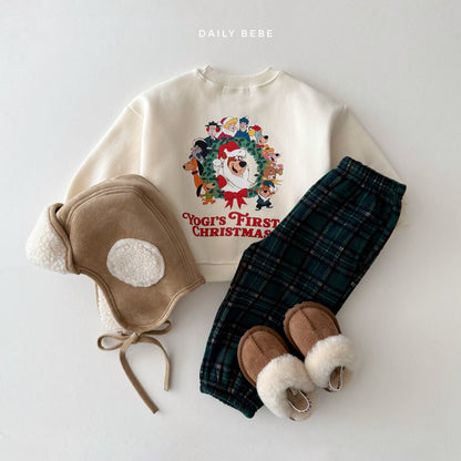 [PRE-ORDER] Wreath Sweatshirts (Mom Couple)