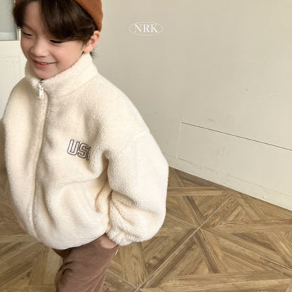 [PRE-ORDER] Bear Zip-Up Jacket