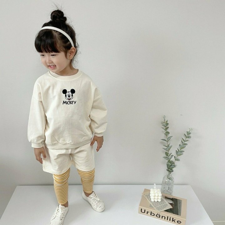 [PRE-ORDER] Mickey Embroidery Top Bottom Set