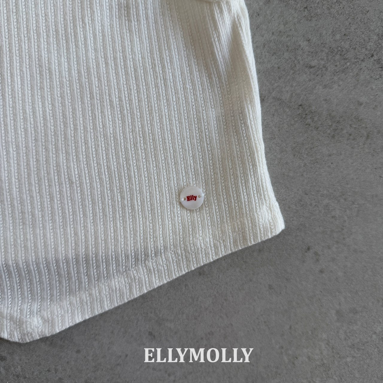 [PRE-ORDER] Clean V Cut Tank Top