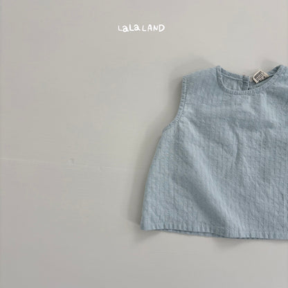 [PRE-ORDER] A Baby Blouse