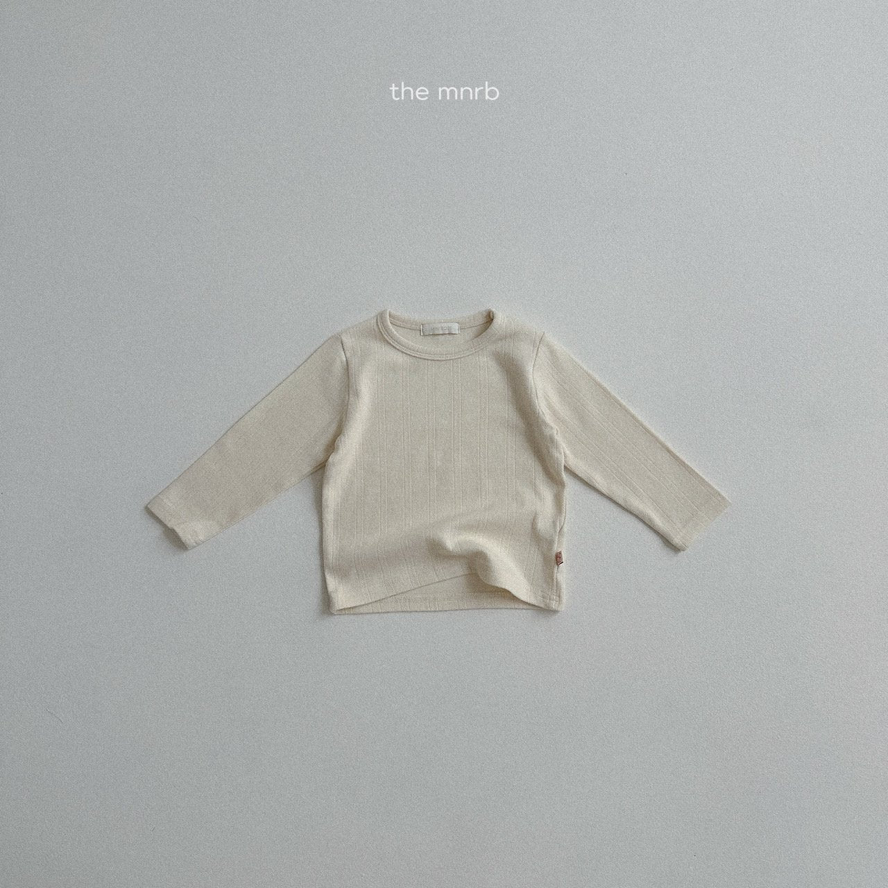 [PRE-ORDER] Eyelet Round T-Shirts
