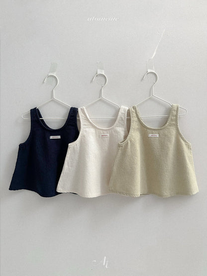 [PRE-ORDER] Ritz Sleeveless Blouse