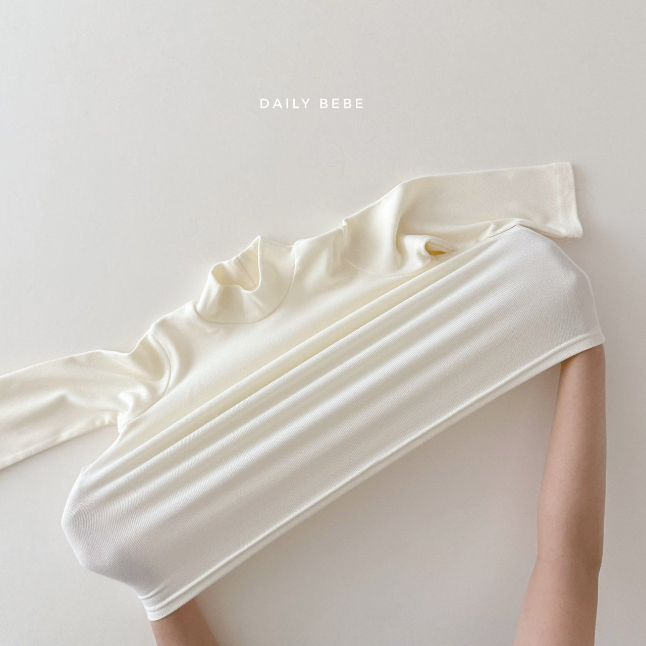 [PRE-ORDER] Basic Turtleneck T-Shirts