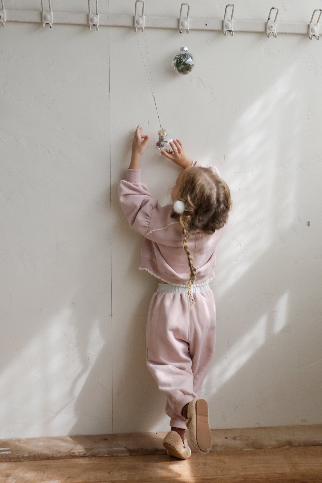 [PRE-ORDER] Rose Sweatshirts