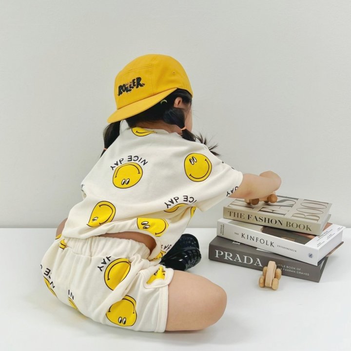 [PRE-ORDER] Nice Smile Top Bottom Set
