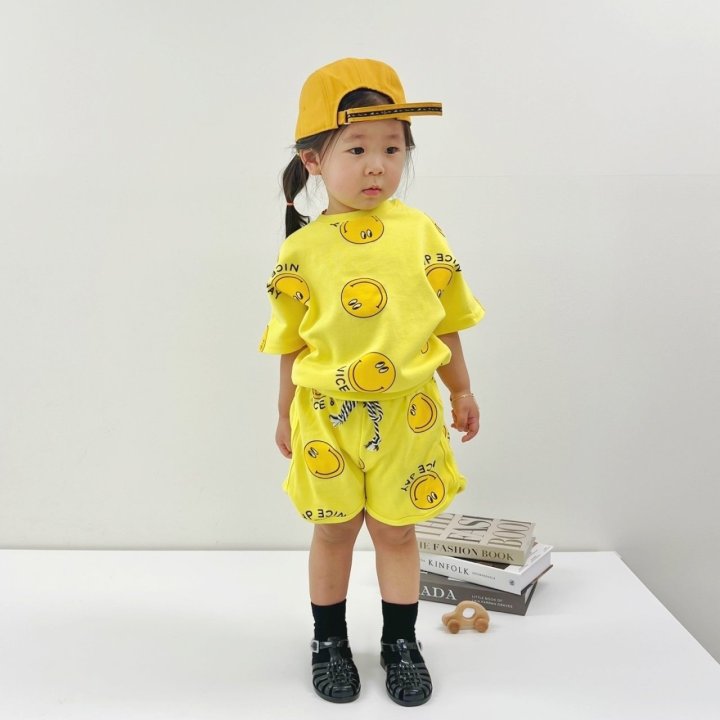 [PRE-ORDER] Nice Smile Top Bottom Set