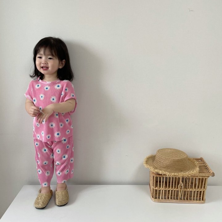 [PRE-ORDER] Daisy Pleats Top Bottom Set