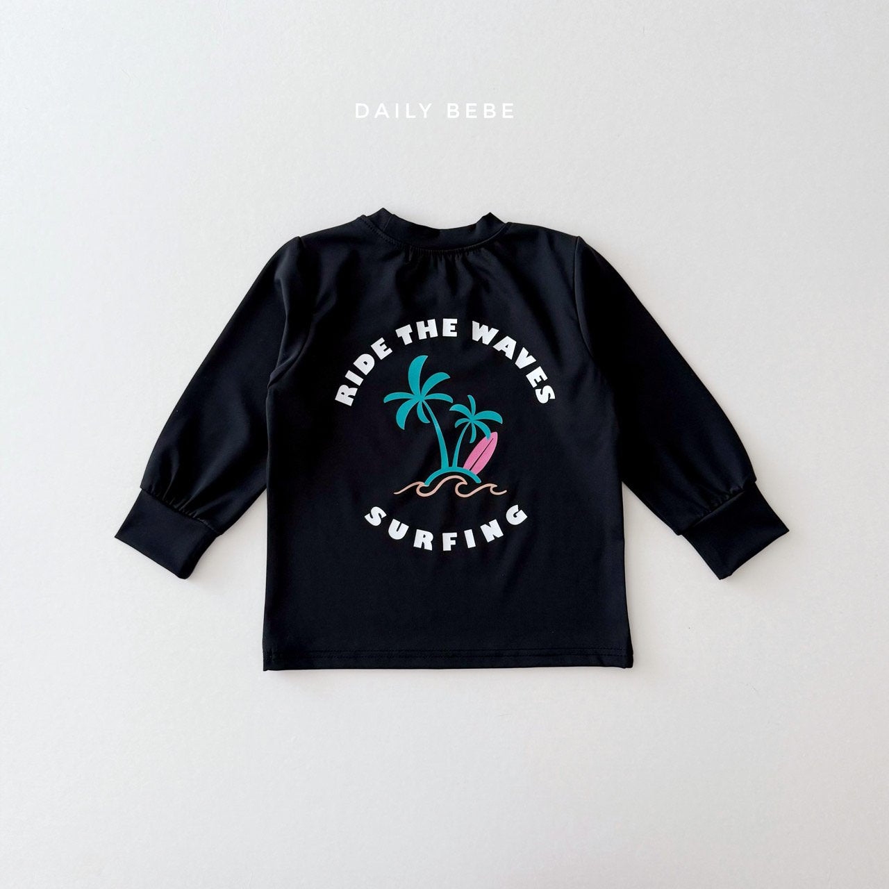 [PRE-ORDER] Loose-Fit Rash Guard Top