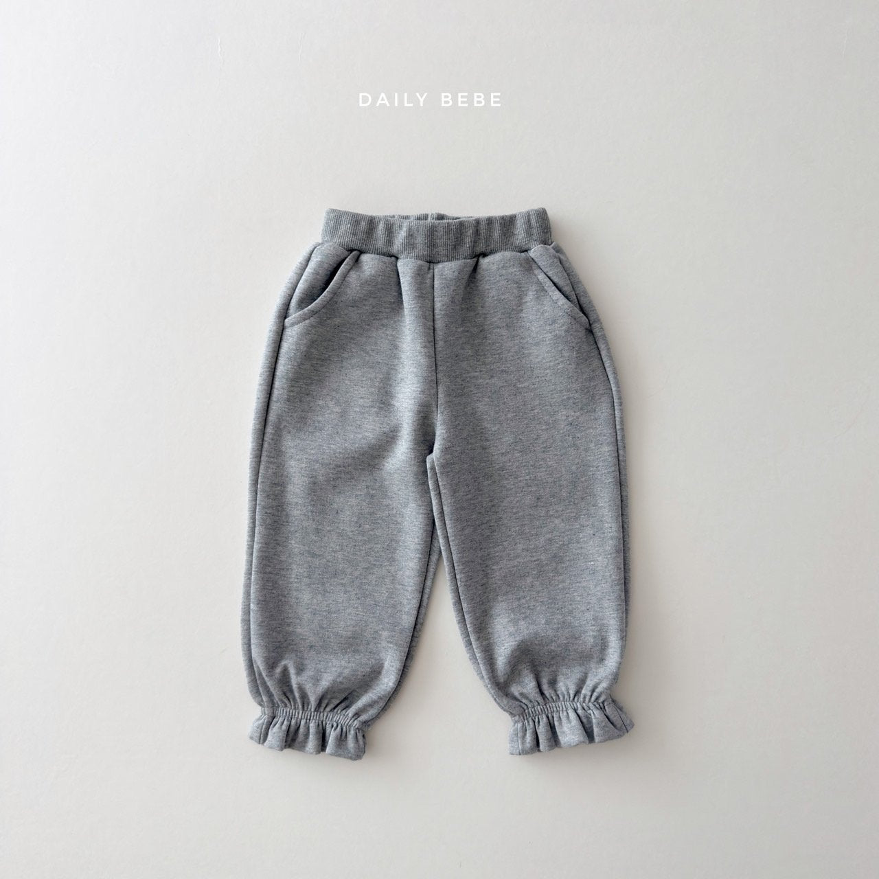 [PRE-ORDER] Frill Jogger