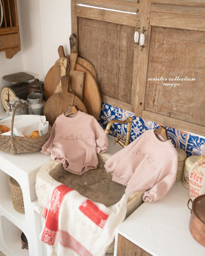 [PRE-ORDER] Bunny Sweatshirts