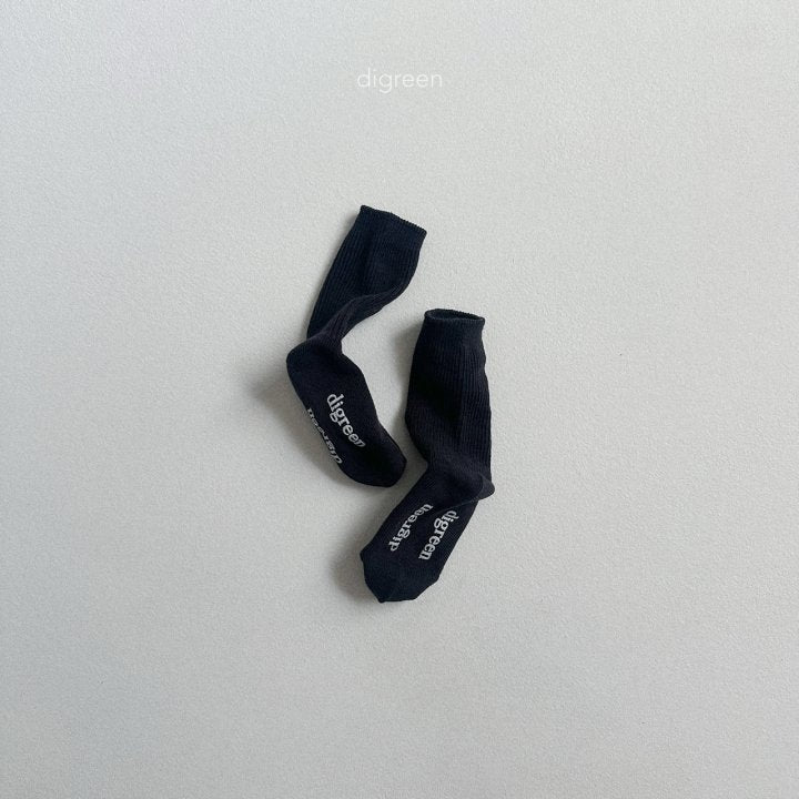 [PRE-ORDER] Tan Black Socks Set