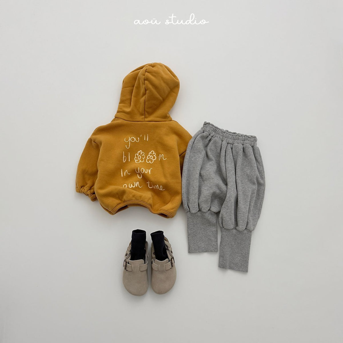 [PRE-ORDER] Capri Pants