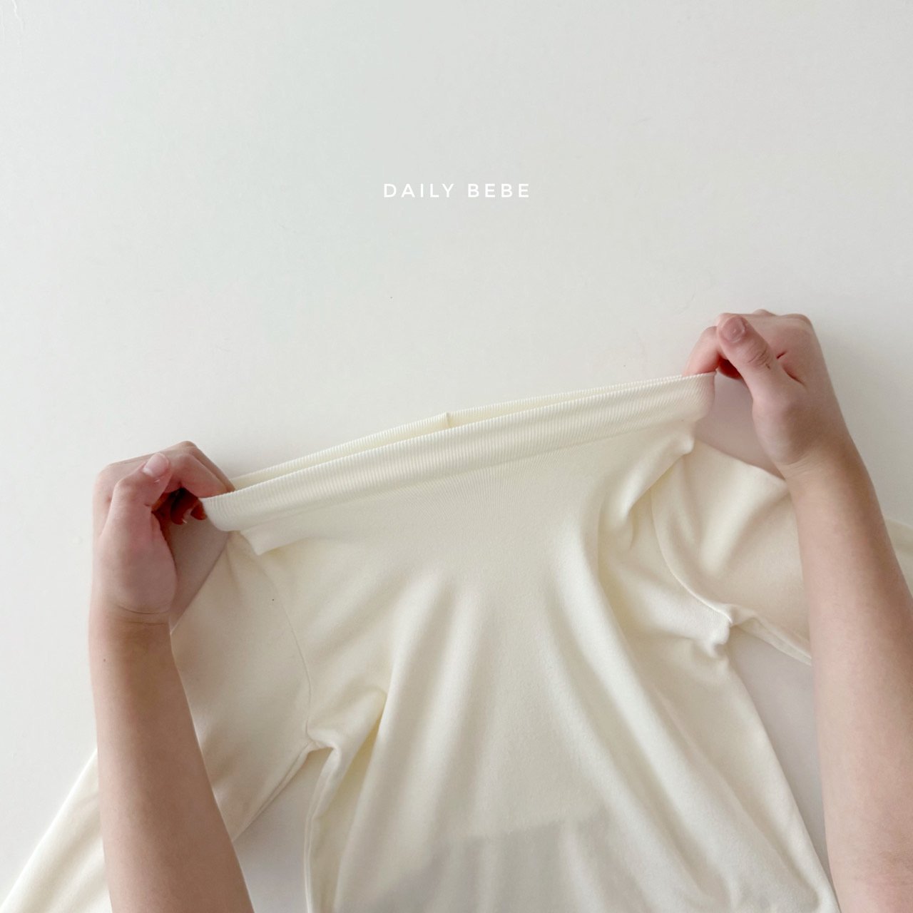 [PRE-ORDER] Basic Turtleneck T-Shirts