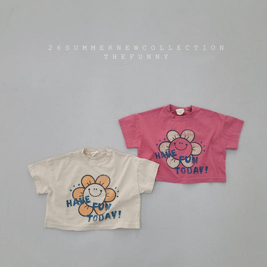 [PRE-ORDER] Smile T-Shirts