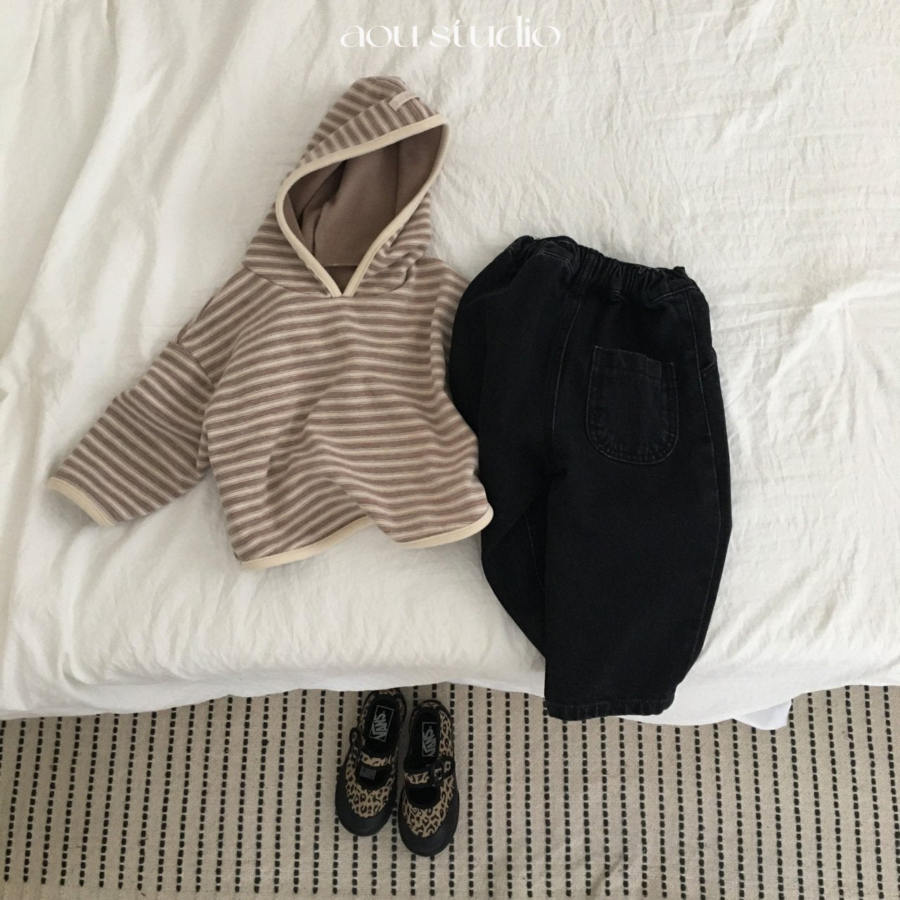 [PRE-ORDER] Vanilla Hoodie T-Shirts