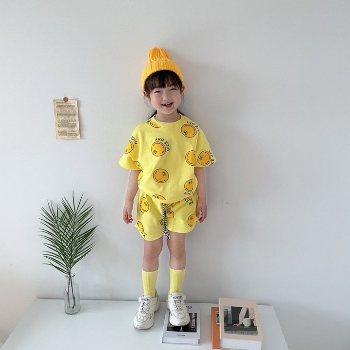 [PRE-ORDER] Nice Smile Top Bottom Set