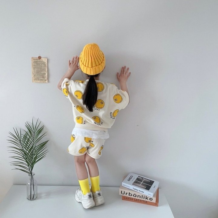 [PRE-ORDER] Nice Smile Top Bottom Set