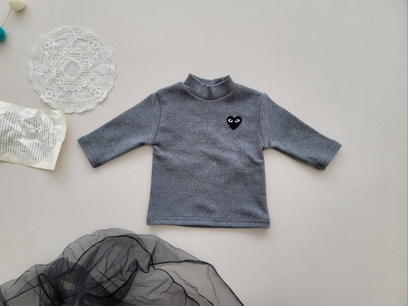 [PRE-ORDER] Heart Turtleneck T-Shirts