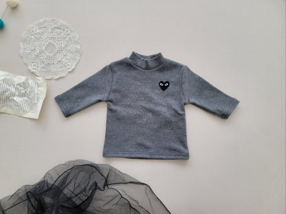 [PRE-ORDER] Heart Turtleneck T-Shirts