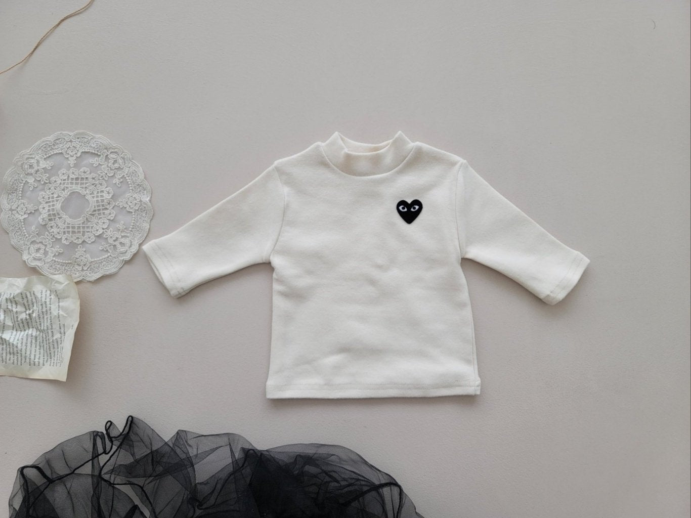 [PRE-ORDER] Heart Turtleneck T-Shirts