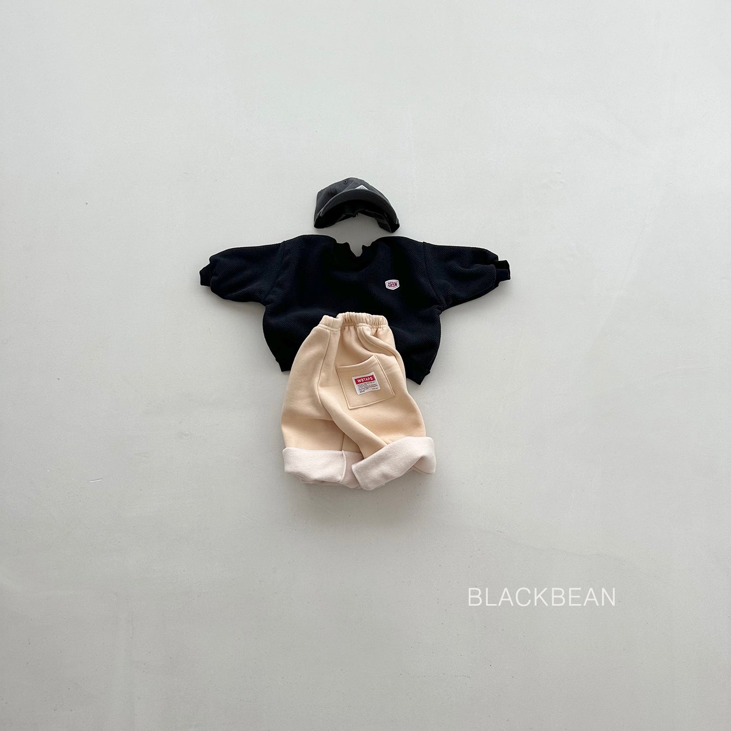 [PRE-ORDER] Pola Sweatshirts