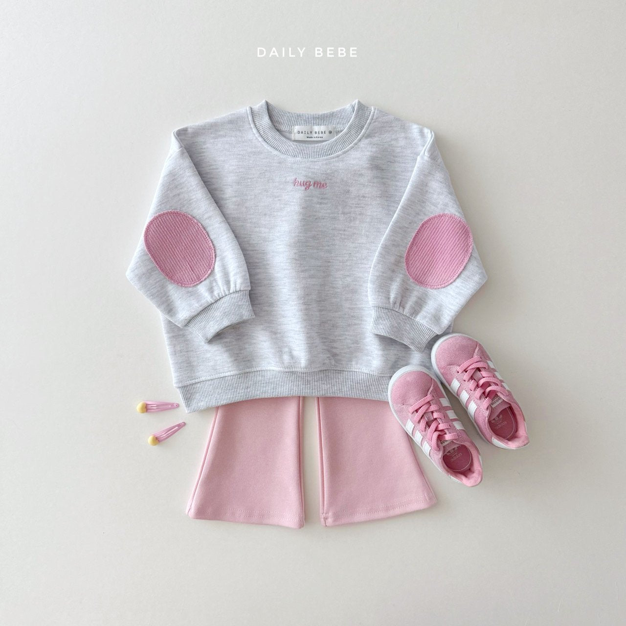 [PRE-ORDER] Hug Me Sweatshirts