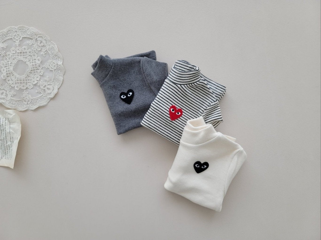 [PRE-ORDER] Heart Turtleneck T-Shirts