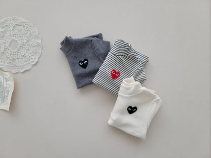 [PRE-ORDER] Heart Turtleneck T-Shirts